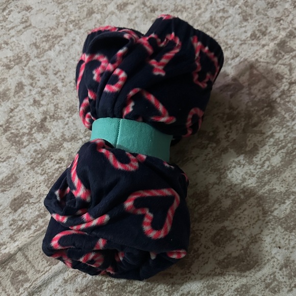 Sleep Chic Women's Heart Pajama Set - Black and Pink - Picture 3 of 7